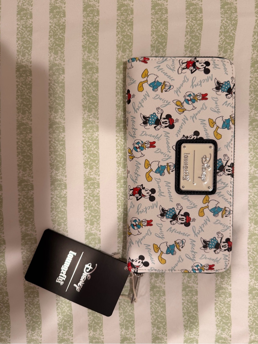 NWT Disney Loungefly Mickey & Friends Zip Wallet - White